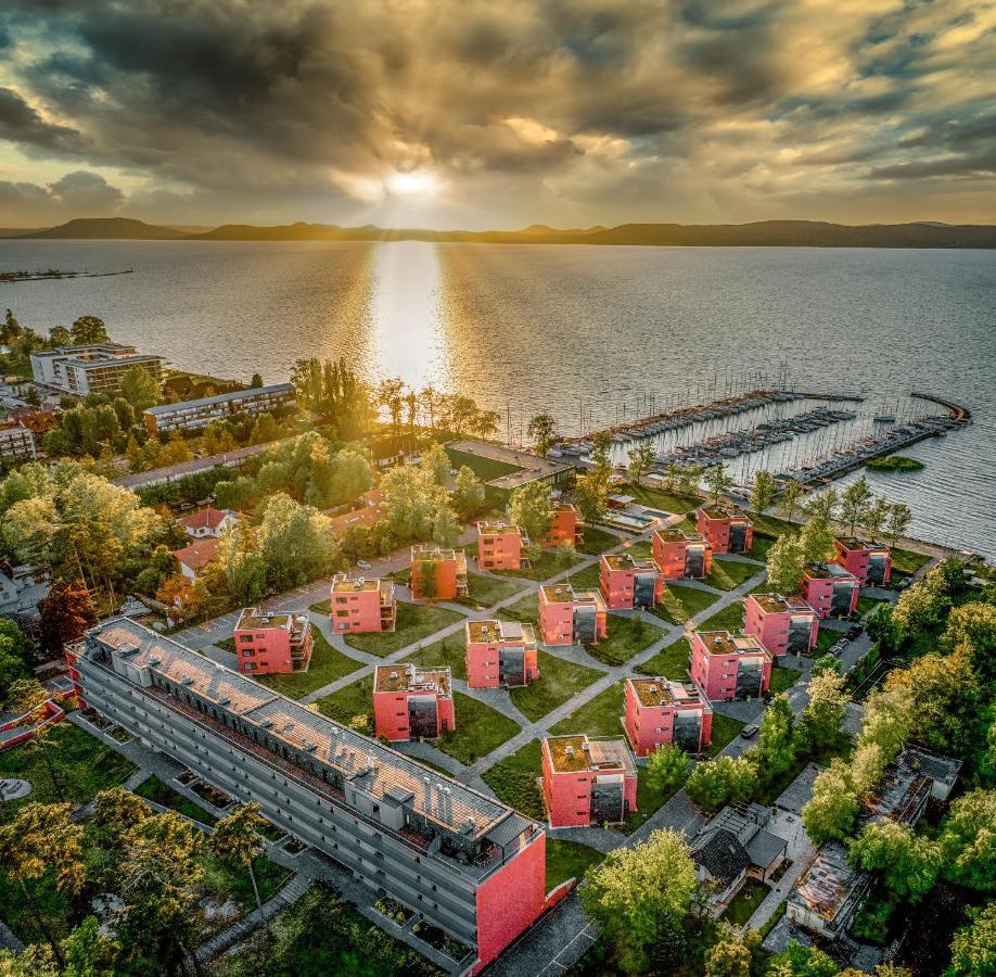 Bl Bavaria Yachtclub & Apartments Balatonlelle Εξωτερικό φωτογραφία